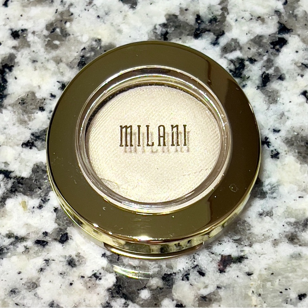 Milani Bella Eyes Gel Powder Eyeshadow- Bella Chiffon